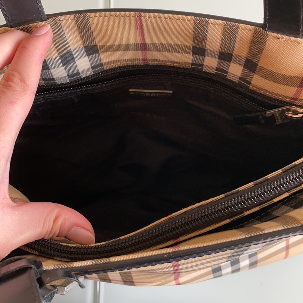 Burberry Bag - Picture 7 of 10